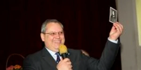 Dumitru Prunariu, primul şi singurul român care a zburat în spaţiu