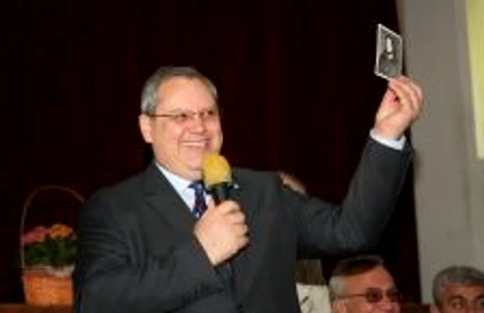 Dumitru Prunariu, primul român în spaţiu.