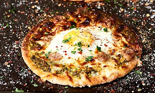 mini pizza cu ou jpeg