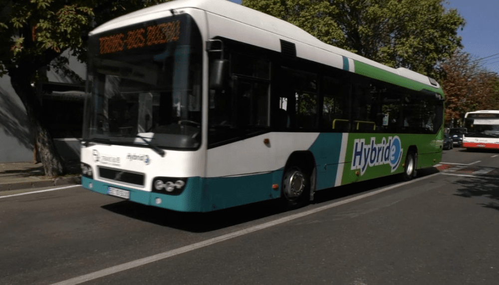 Șofer de autobuz, pericol public. A pornit beat în cursă pe străzile Buzăului. Ce alcoolemie avea