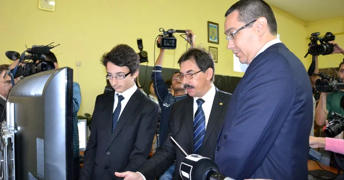 Și Victor Ponta a aflat cum funcționează laboratorul 