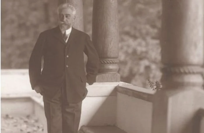 Ionel Brătianu, pe terasa casei sale preferate de la Florica, Argeșfoto: Artmark Historical Estate