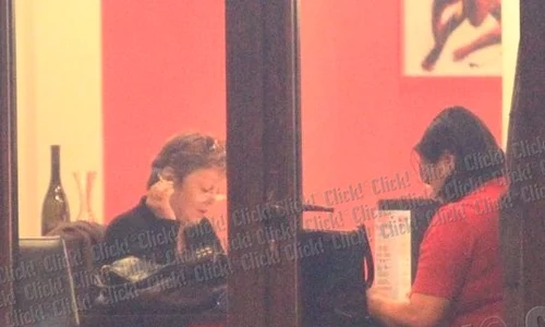 Anca Pandrea şi a serbat ziua de naştere cu prietena ei, Cornelia Lalu  (Foto: Bogdan Mitu) jpeg