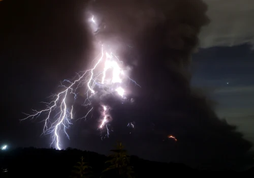 Erupţia vulcanului Taal din Filipine FOTO Profimedia