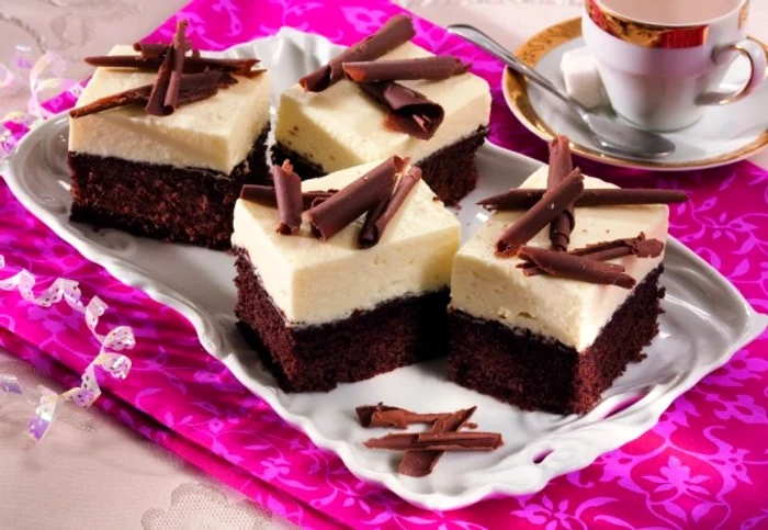 Prajiturile cu ciocolata sunt printre cele mai bune si merg la orice ocazieclickpoftabuna.ro