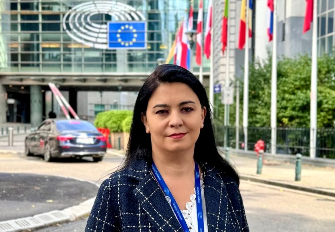 Georgiana Teodorescu îi atacă dur pe europarlamentarii români. FOTO: Facebook/Georgiana Teodorescu