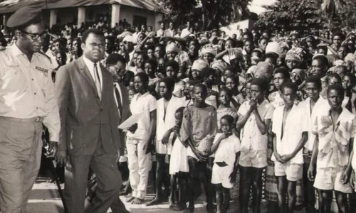 Cum i a vândut Ceauşescu lui Mobutu Sésé Seko tractoare şi televizoare româneşti jpeg