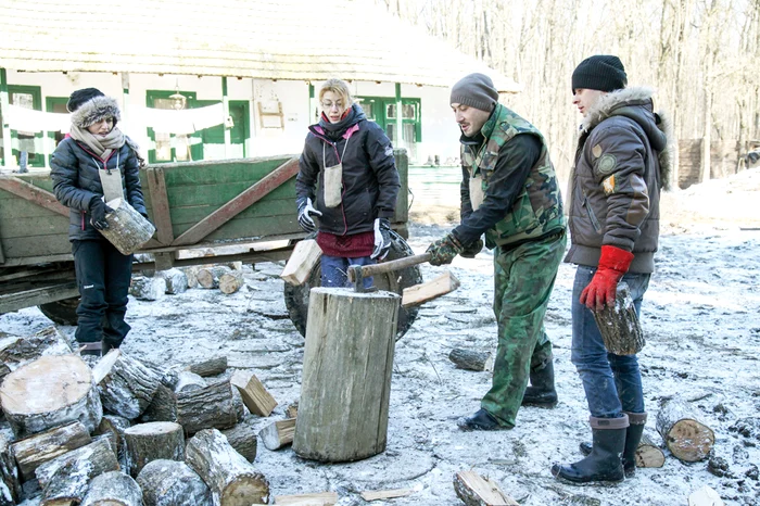 La “Ferma vedetelor” artiştii trăiesc ca acum 100 de ani