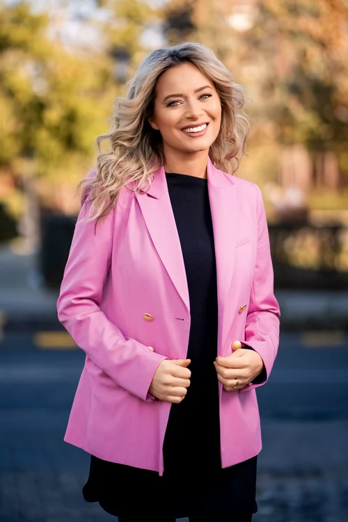 Laura Cosoi așteaptă al cincilea copil. FOTO: Antena Stars