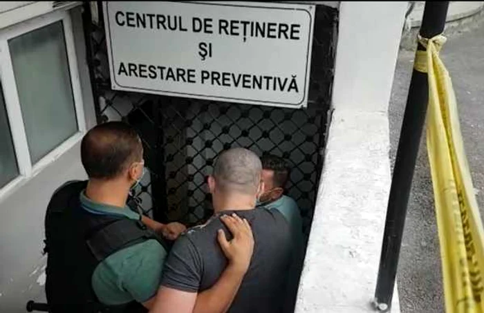 Centrul de Reţinere şi Arestare Preventivă al Poliţiei Vâlcea - Foto Adevărul