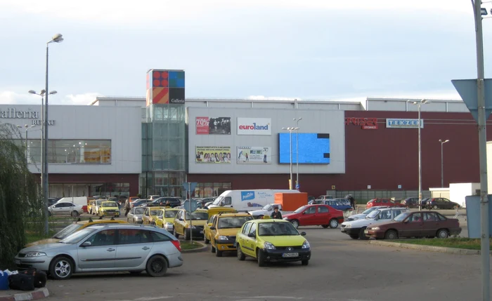 Magazinul Sprider se află în Galleria Mall