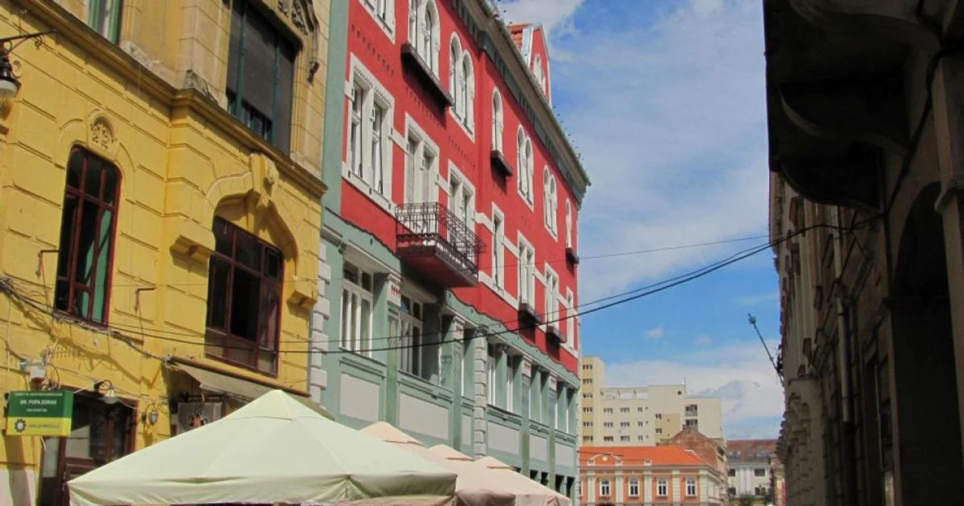 Strada Mercy a devenit permanent stradă pietonală în Piaţa Unirii Foto: Ştefan Both