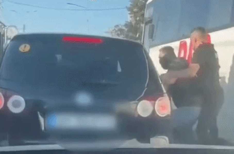 Momentul în care un bărbat căutat la nivel internațional e prins după o urmărire în București. Ar fi complicele femeii care a ucis un anestezist
