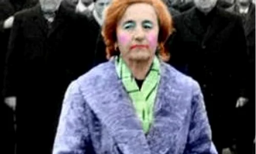Elena Ceaușescu apare rujată până la urechi cu un ruj  roșu aprins, iar pleoapele sunt colorate când verde, când albastru jpeg