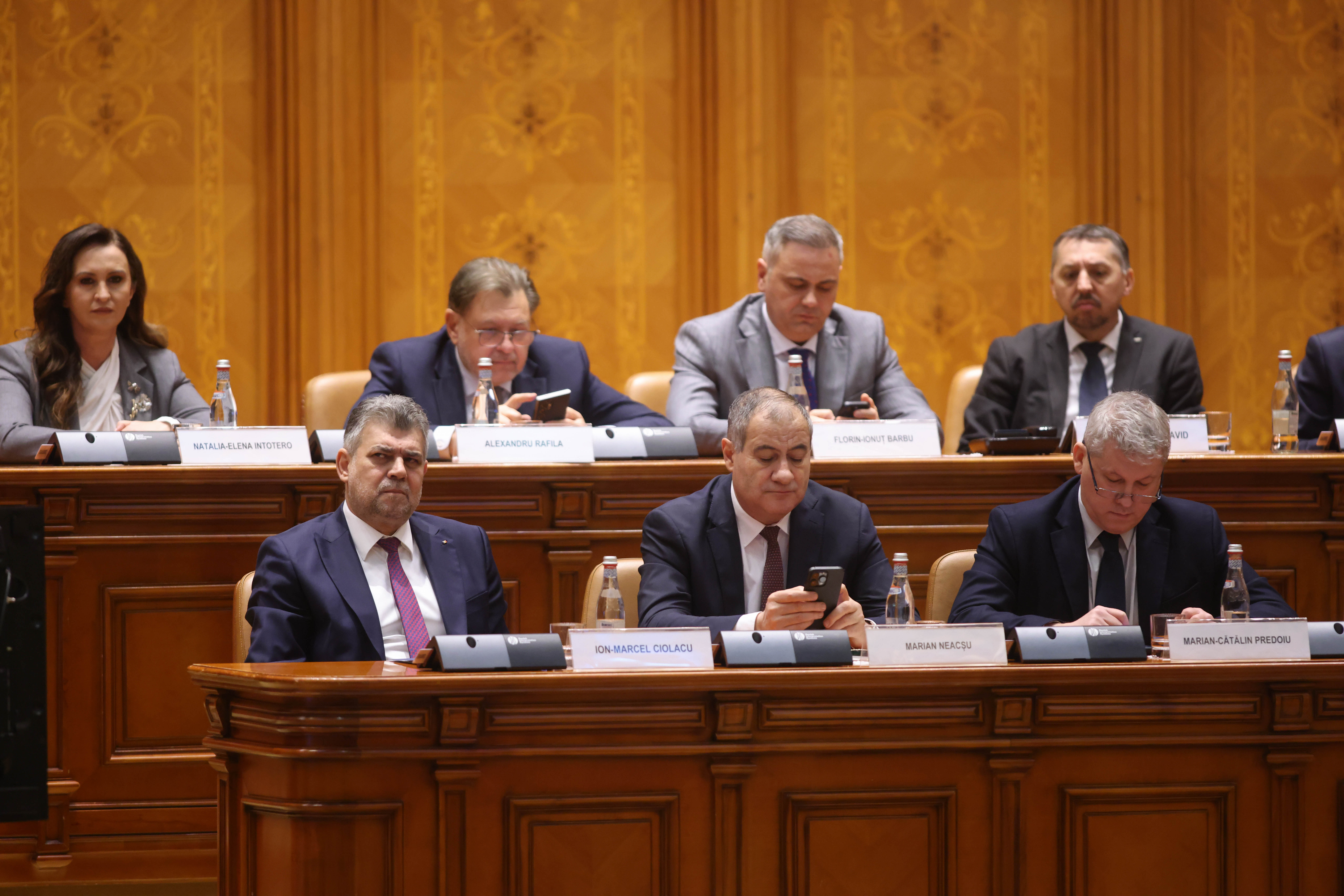Dezbaterea și votul moțiunii de cenzură împotriva guvernului Ciolacu, la Palatul Parlamentului din București. FOTO Inquam Photos / George Călin