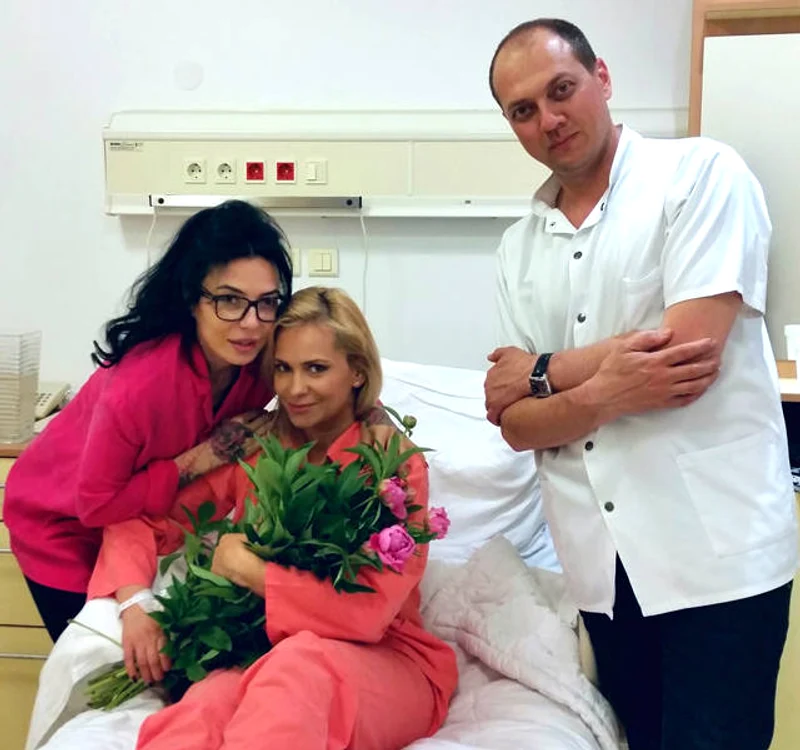 Paula Chirilă, la spital, alături de buna ei prietenă, DJ Wanda