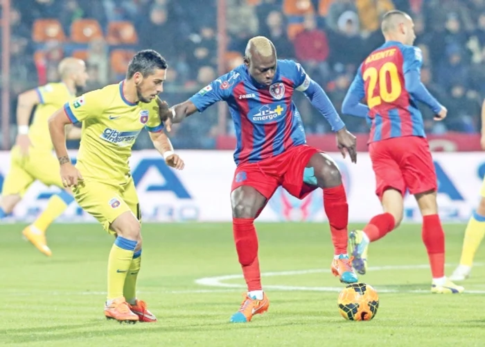 
    Liga 1 programul etapei 31: N'Doye le-a "furat" mingea steliştilorFoto: Sportpictures.eu   