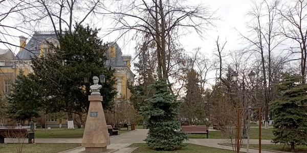 parcul ferdinand botosani (1) jpg