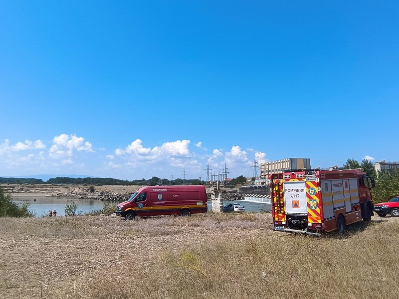 Doi tineri de 18 ani s-au înecat în Siret. Cadavrele lor au fost găsite în județul Galați, după o amplă operațiune de căutare