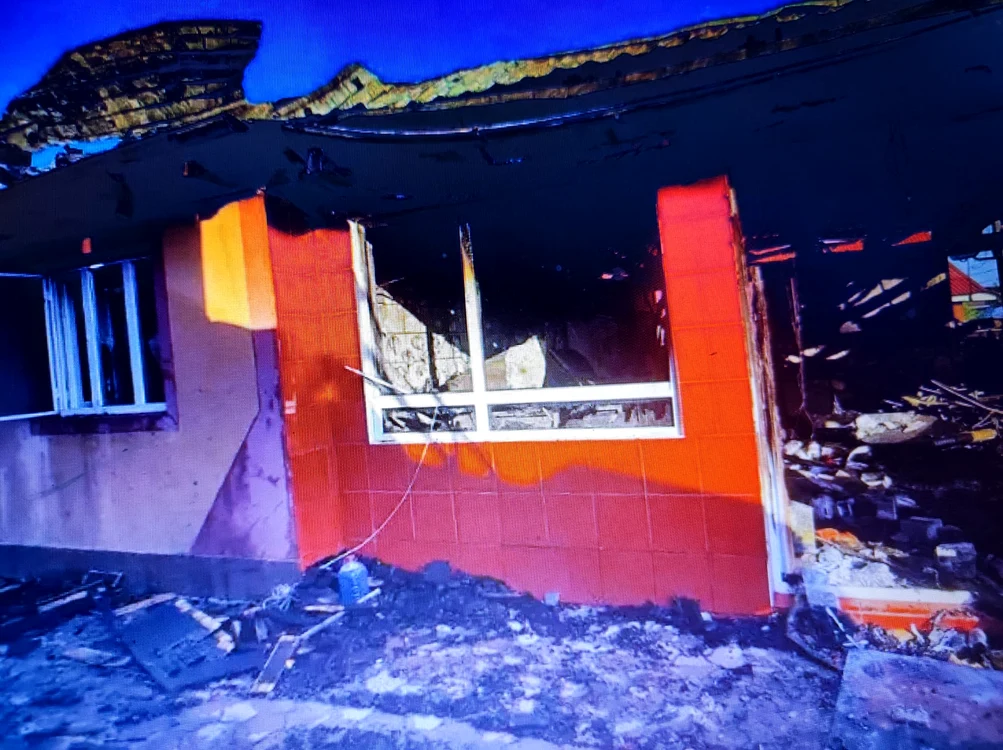 Flăcările au distrus fast-food-ul FOTO: Ziarul Tecucean