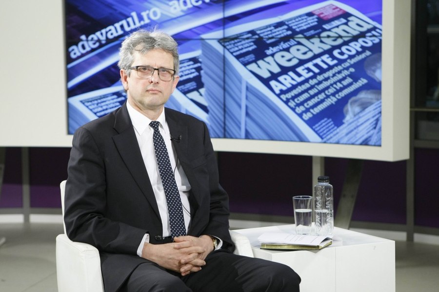 Valentin Lazea, economistul-șef al BNR explică intrarea României în recesiune și capcana datoriilor care ne costă miliarde. Radiografia unei crize