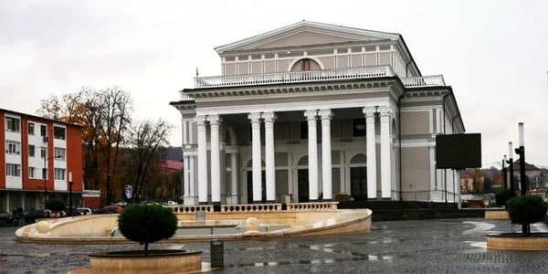 casa de cultura hunedoara foto daniel guta adevarul