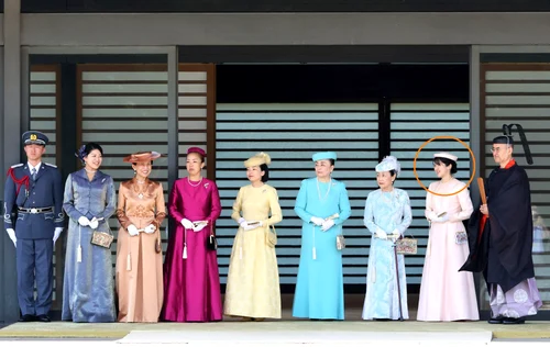 Prințesa Aiko și doamnele de la Casa Imperială a Japoniei la majoratul lui Hisahito. FOTO: Profimedia