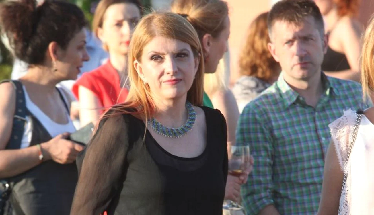 
    Alice Năstase Buciuta, alături de sora Claudiei Pavel, Paula, la evenimentul „10 ani de Tango”foto: Sever Gheorghe  