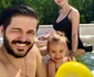 Anda Călin și Liviu Vârciu, în piscină cu fiica lor, Anastasia png