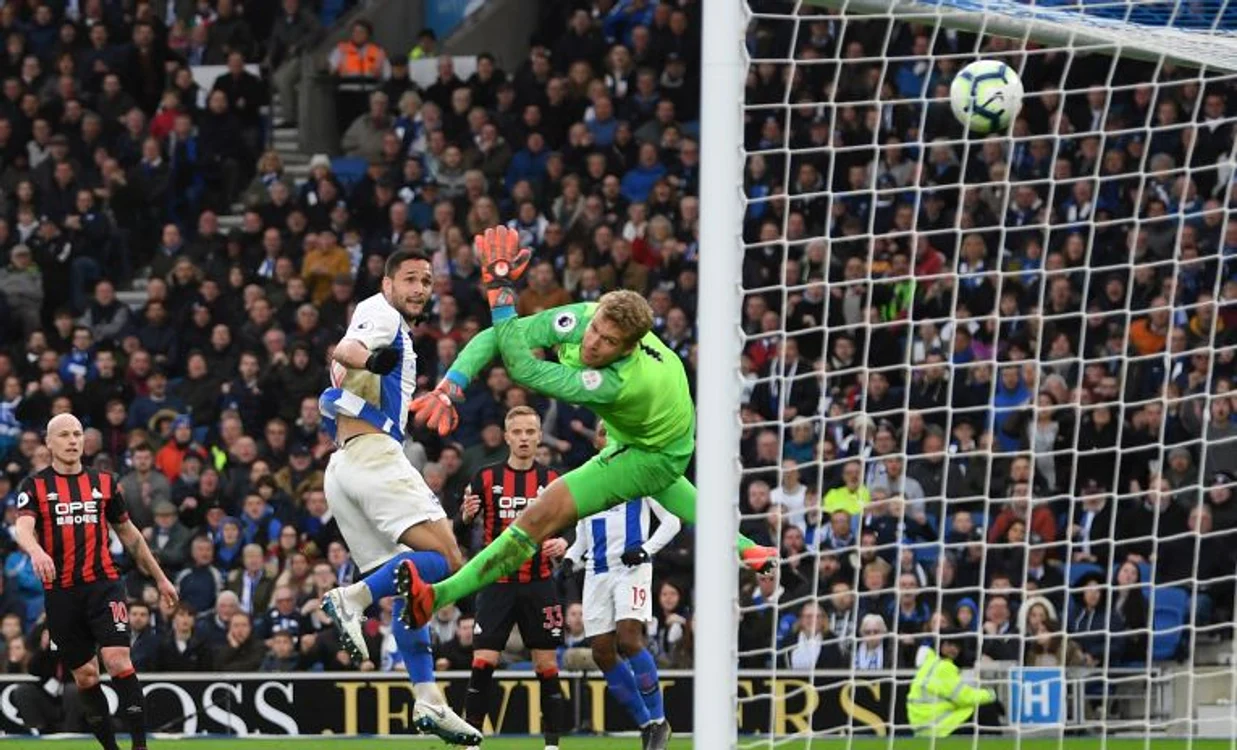 
    Florin Andone a marcat cu capul unicul gol al meciului Brighton - HuddersfieldFOTO: Guliver/ Gettyimages  