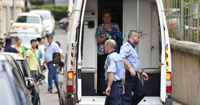Judecătoarea Carmen Mladen rămâne în arest 