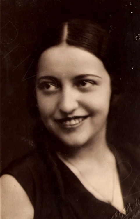 Bunica Alinei Manole