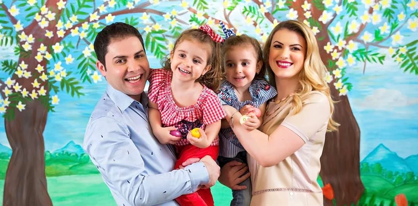 
    Lavinia Goste, Marius Zorilă și cele două prințese ale lorfoto: arhivă personală  