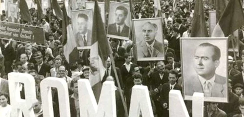 Zeci de mii de oameni erau şcoşi pe străzi de 1 mai. FOTOArhivă