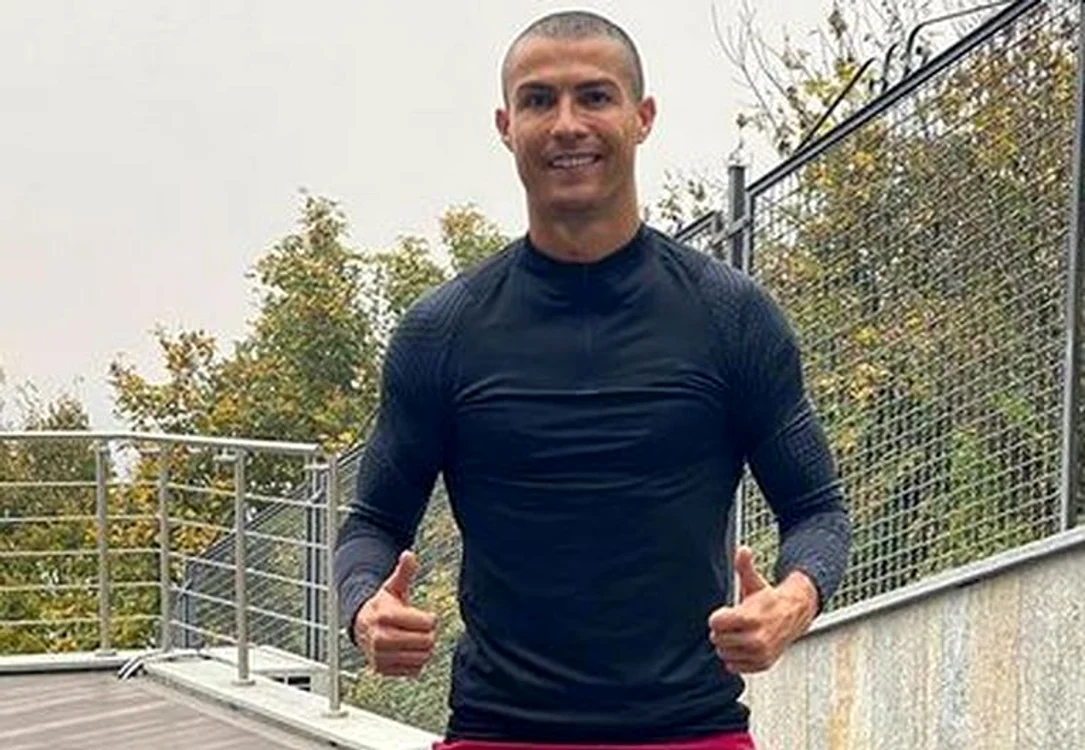 
    Cristiano Ronaldo s-a tuns periuțăFOTO: Instagram  