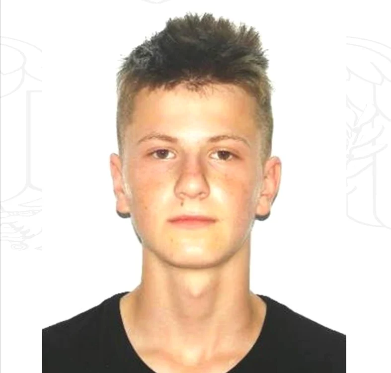 
    Georgian Atanasie, adolescentul care a fugit de acasă după ce a cheltuit 2000 de lei din banii părințilorFoto: kanald.ro  
