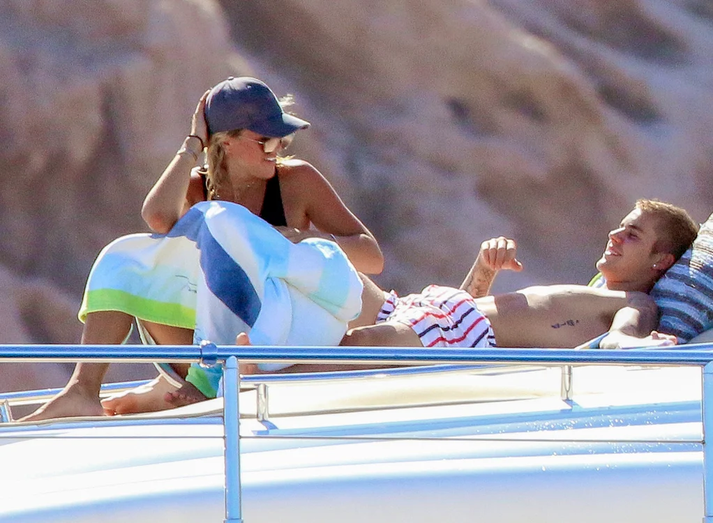 justin bieber sofia richie hepta 2532926 jpg jpeg