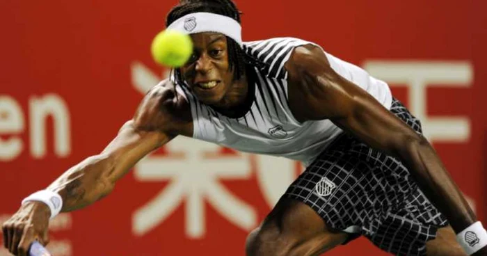 Gael Monfils a jucat  cu multă determinare 