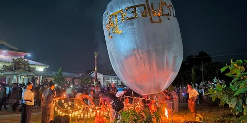 atac cu bombe in myanmar jpg