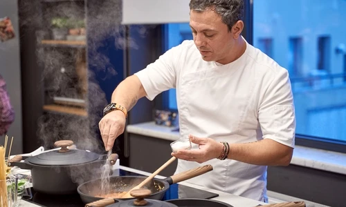 Reţeta lui chef Sorin Bontea pentru o friptură fragedă de miel  Se topeşte în gură! jpeg