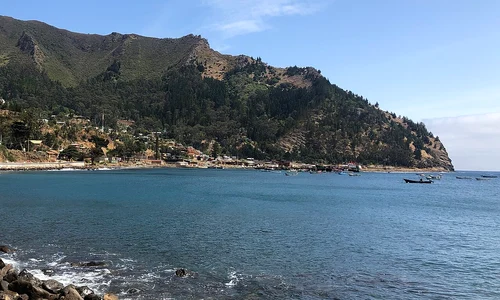 Robinson Crusoe Island bayside view of the town of San Juan Bautista jpg