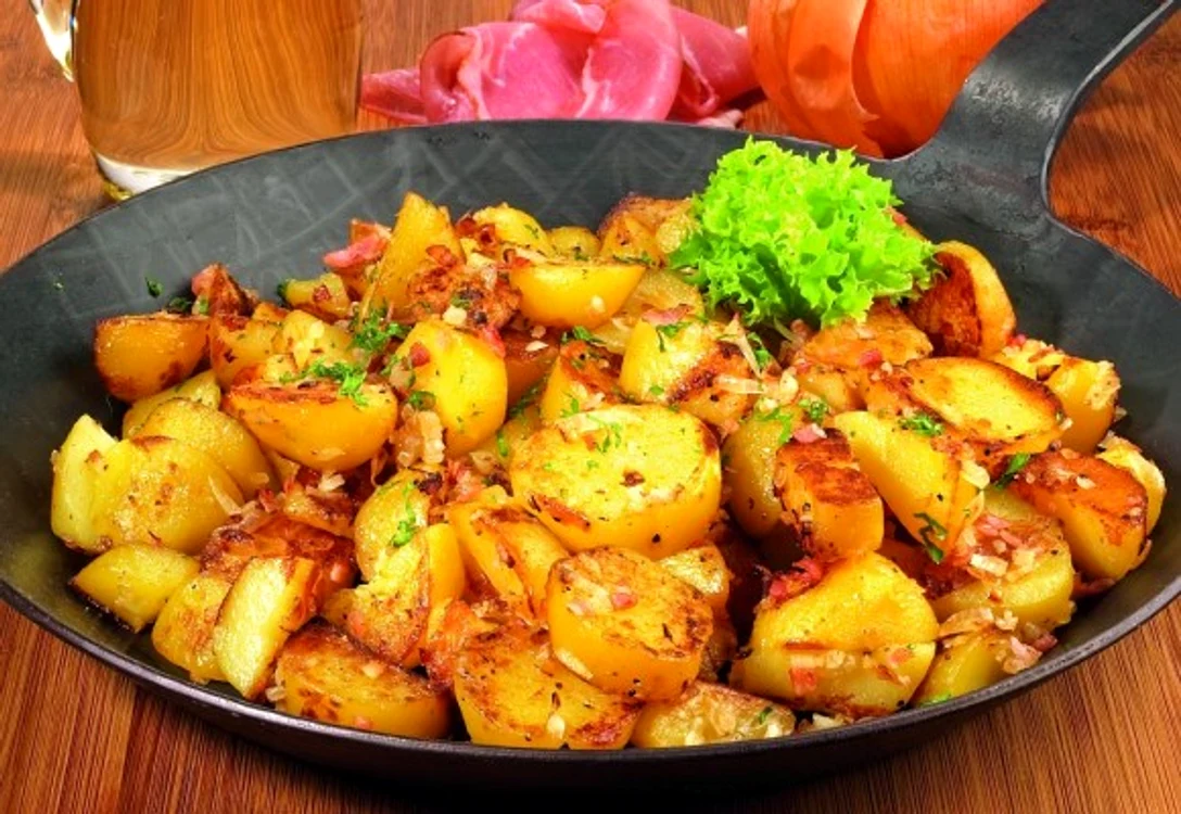 
    Pentru că au apărut deja cartofii noi, prepară-i alături de bacon.clickpoftabuna.ro  