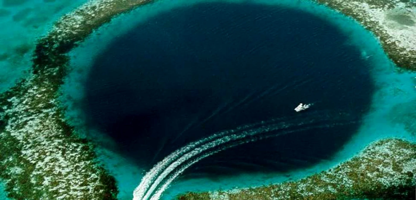 Marea Gaură Albastră din Belize FOTO smithsonianmag.com