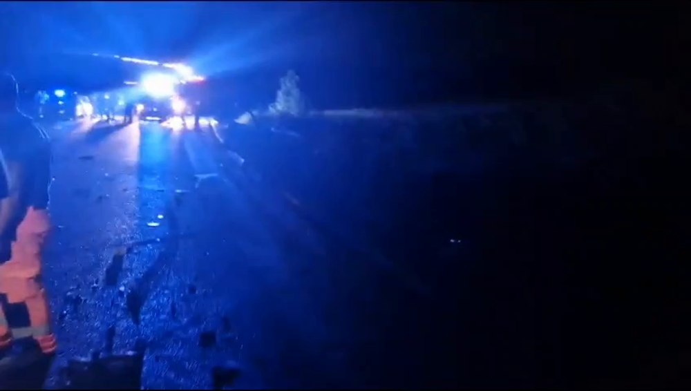 Prahovean mort într-un accident în Olt. Un autoturism și o autoutilitară s-au ciocnit la ieșire din Caracal VIDEO