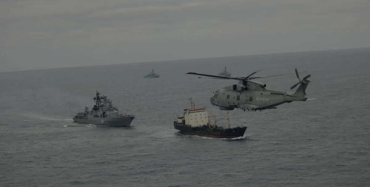 Marea Britanie îl avertizează pe Putin, după ce a detectat trei submarine rusești în apropierea cablurilor oceanice: „Vă vedem”