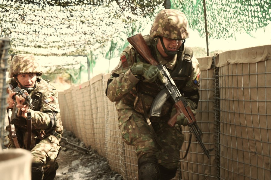 NATO poate conta pe 300.000 de soldaţi care să fie mobilizaţi rapid