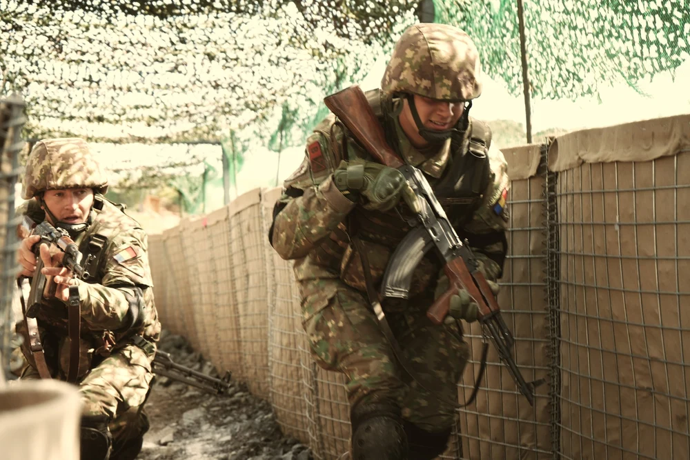 În caz de război cu Rusia, România ar trebui să reziste 45 de zile până vin trupele NATO