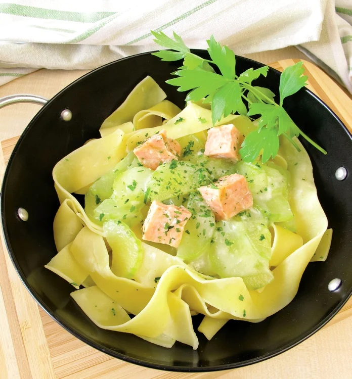 Tagliatelle cu castraveţi jpeg