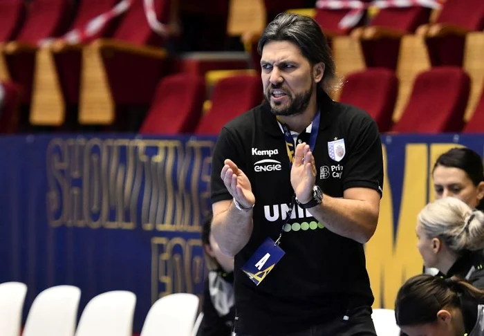 
    Adrian VasileFOTO: Sportpictures.eu  