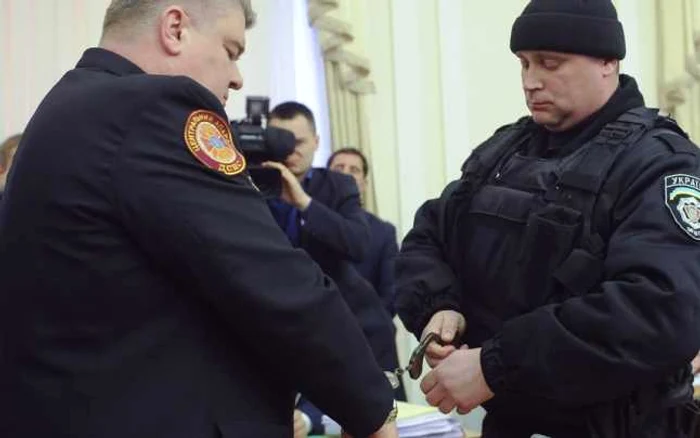 Un înalt funcţionar guvernamental ucrainean a fost arestat chiar în plină şedinţă de guvern